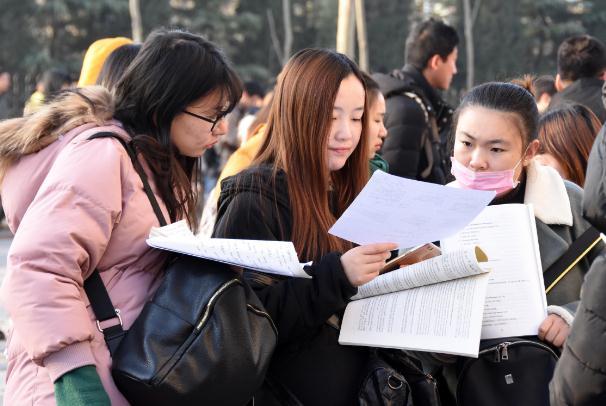 女人越老越吃香的职业冷门,学什么技术最赚钱女