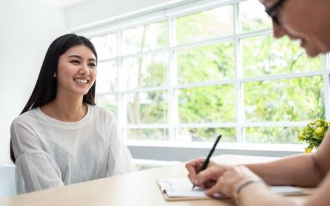 大二学生会留任面试问题有哪些,大学部门第二轮面试问题